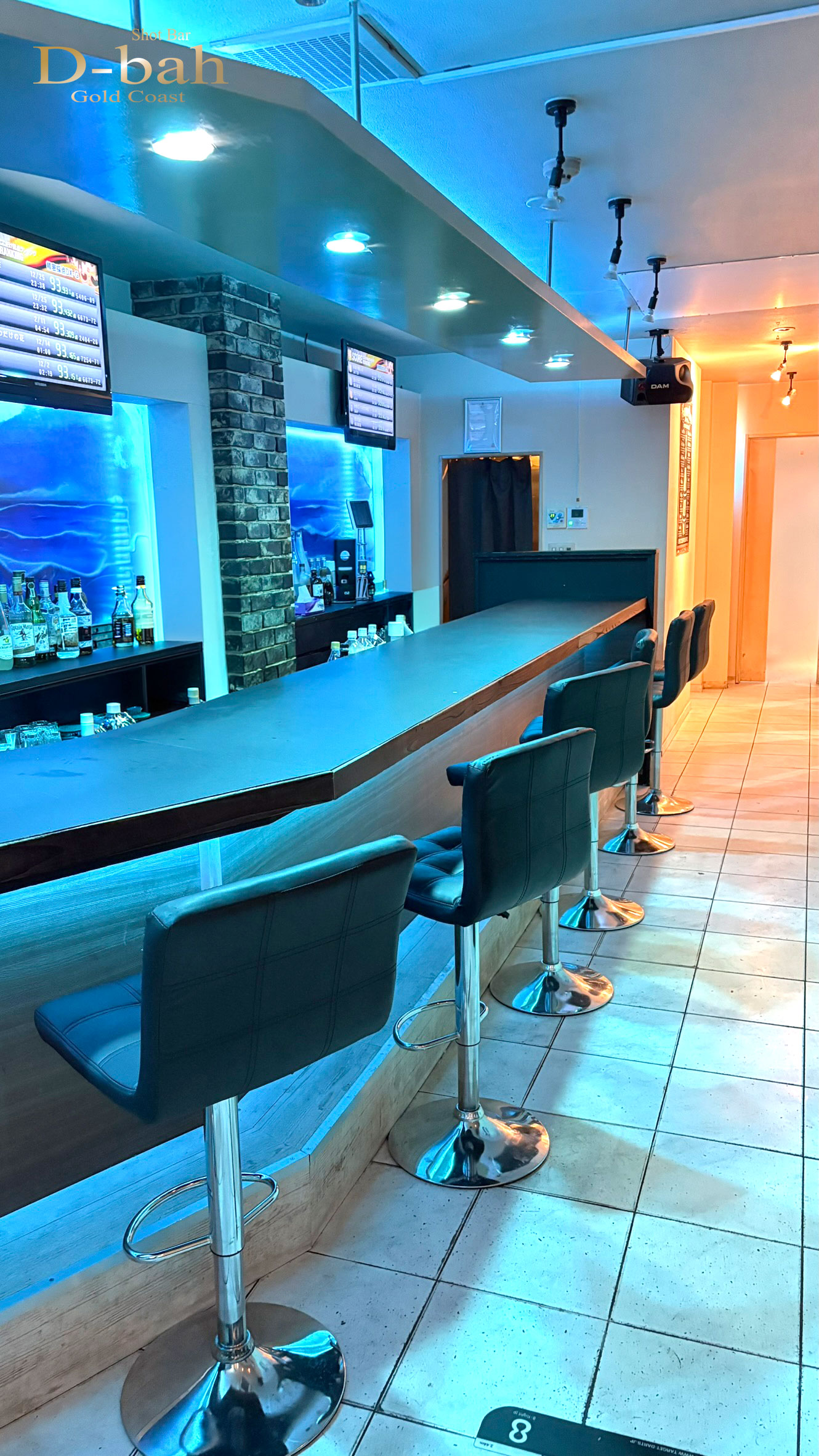 湘南・平塚のレンタルスタジオ「D-bah（ディーバー）湘南平塚バー本店」メインバーカウンター